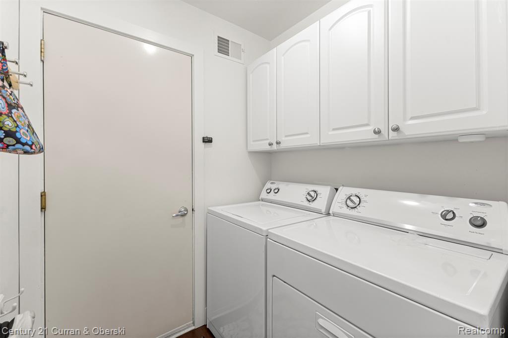 870 Calpernia, 20, Wixom, MI 48393 — Photo 29