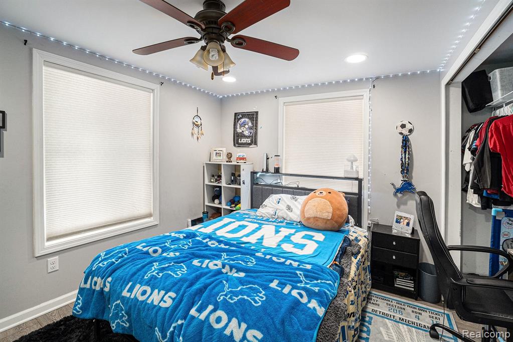 G4203 Van Slyke Road, Flint, MI 48507 — Photo 10
