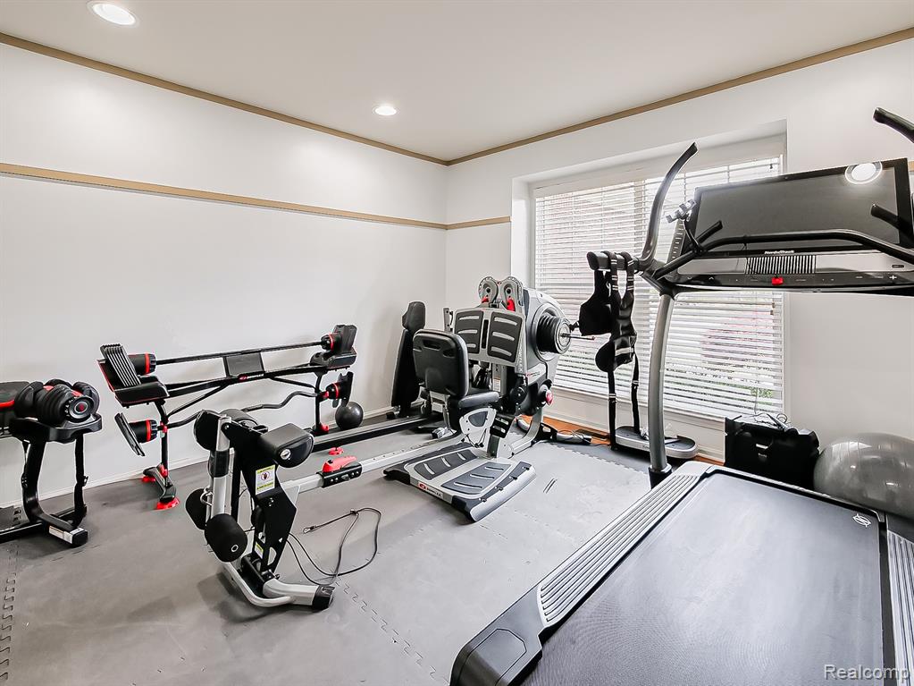 5221 Sandlewood Drive, Commerce Twp, MI 48382 — Photo 5