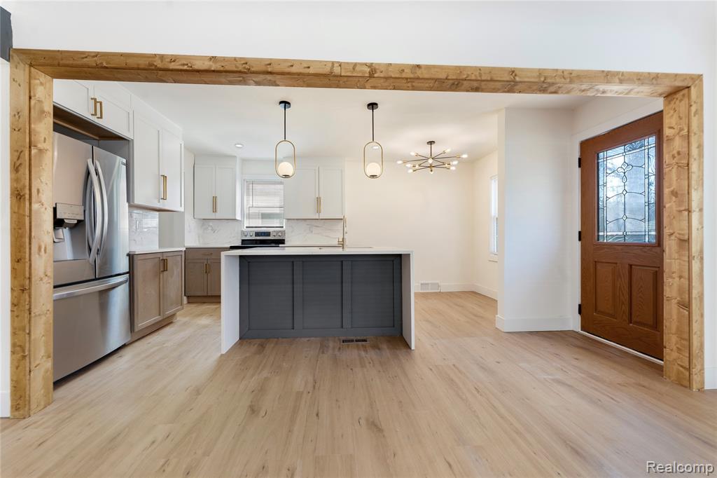 24220 Cloverlawn Street, Oak Park, MI 48237 — Photo 12