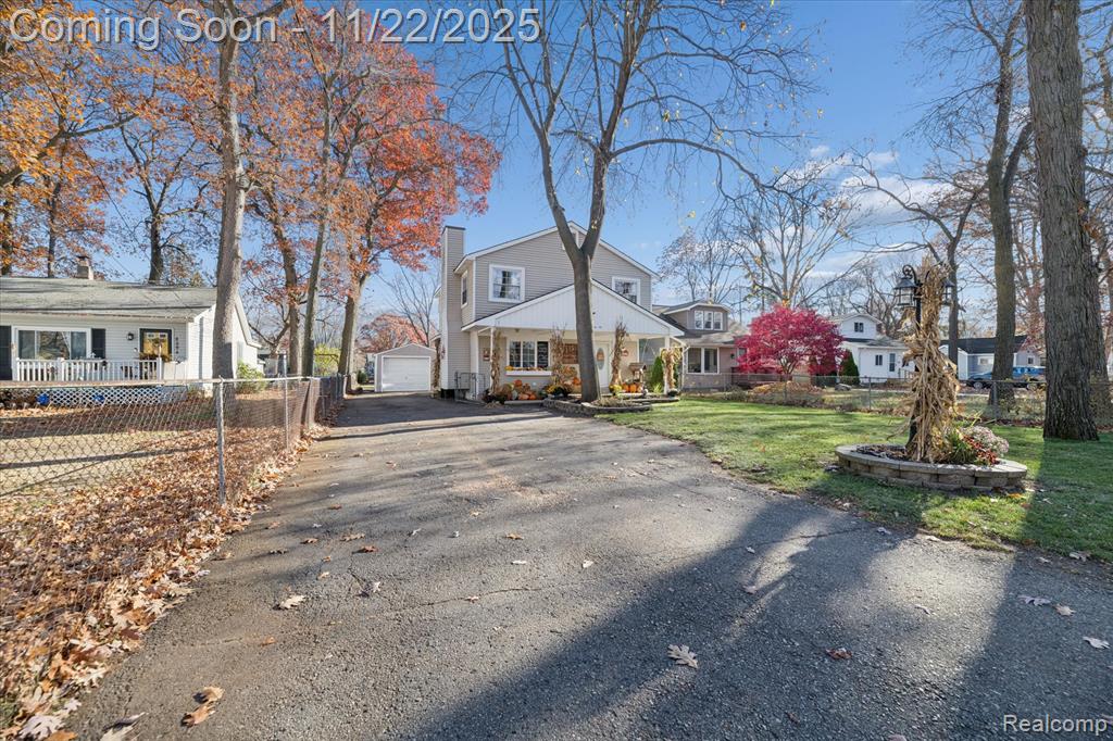 4196 Lotus Drive, Waterford, MI 48329 — Photo 35