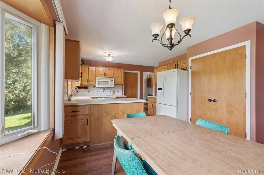 8505 Old Plank Road, Grand Blanc, MI 48439 — Photo 22
