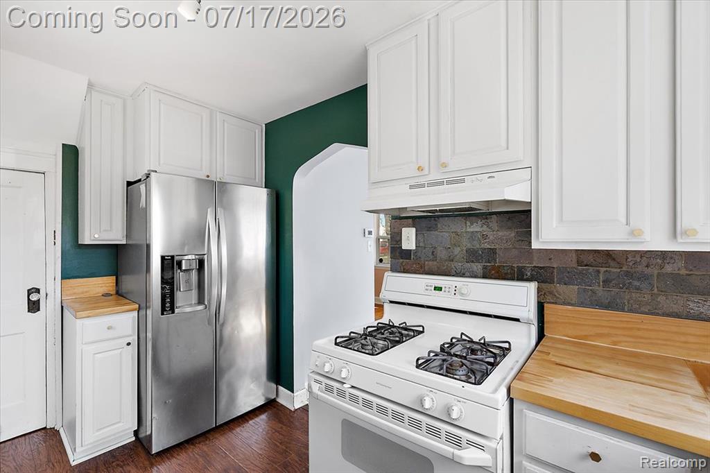 676 W Coy Avenue, Hazel Park, MI 48030 — Photo 10