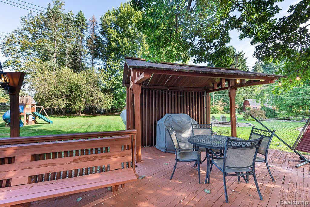 8871 SUNCREST Drive, Sterling Heights, MI 48314 — Photo 52