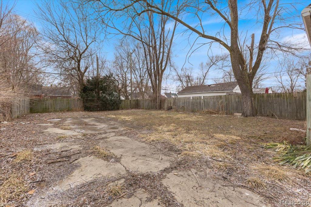 6303 UNIVERSITY, Detroit, MI 48224 — Photo 20