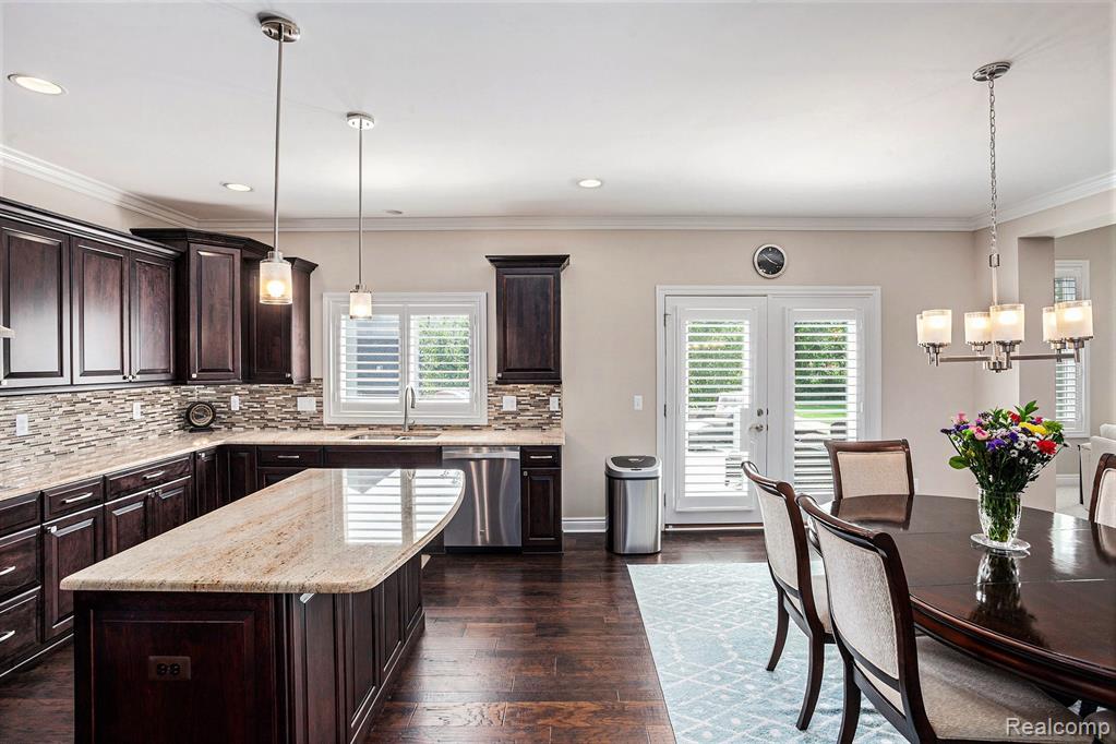 48913 Pinebrook Drive, Utica, MI 48315 — Photo 12