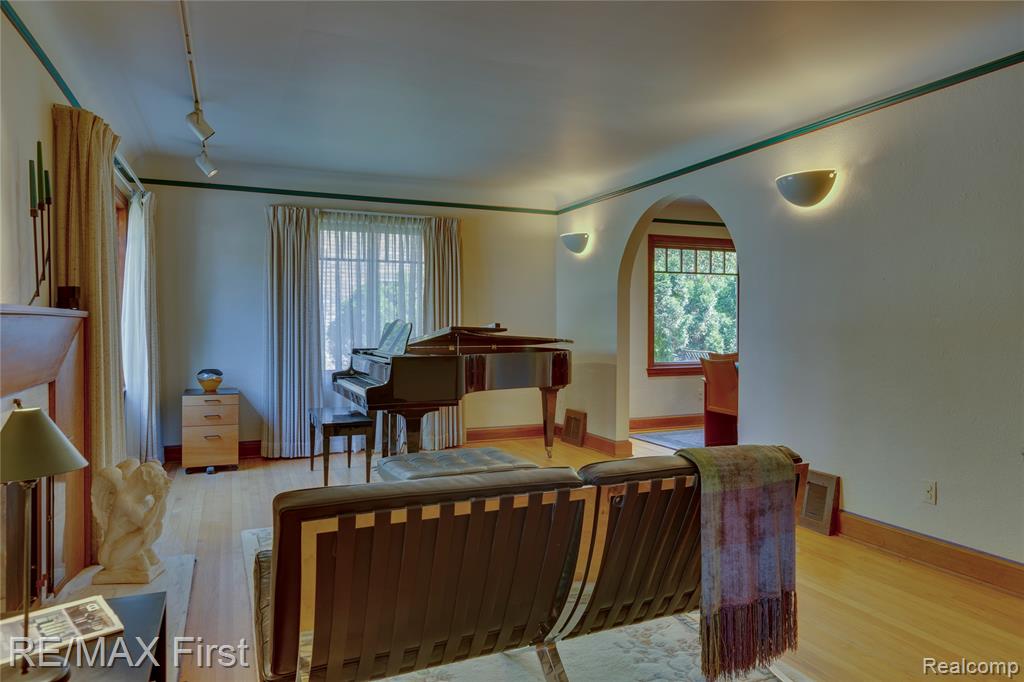 815 Oakridge, Ferndale, MI 48220 — Photo 4