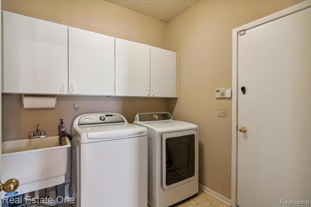 41694 KENILWORTH Lane, Novi, MI 48377 — Photo 14