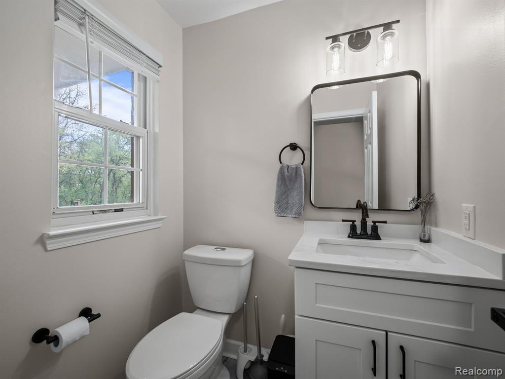 4105 STANMOOR Drive, Waterford, MI 48329 — Photo 25