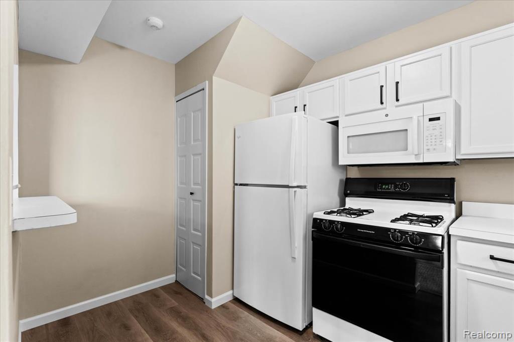 1603 Orchard Drive, Canton, MI 48188 — Photo 10