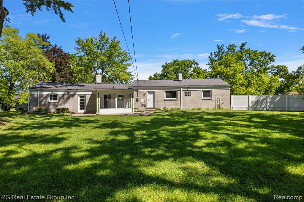 4550 JUSTINE Street, Shelby Twp, MI 48317 — Photo 9