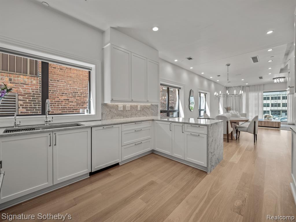 116 N 4 Avenue, Ann Arbor, MI 48104 — Photo 10