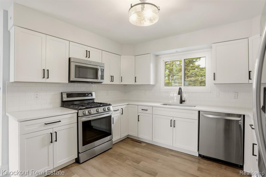 9239 Lange Road, Birch Run, MI 48415 — Photo 14