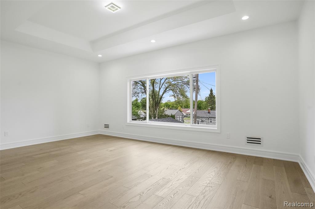 4112 ELMHURST Avenue, Royal Oak, MI 48073 — Photo 33