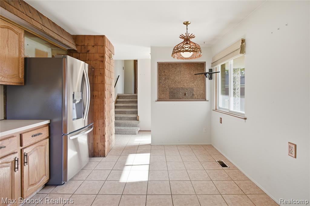 8759 Calvert Drive, Sterling Heights, MI 48312 — Photo 7