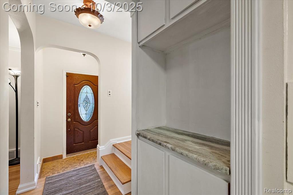 13154 Kingston Avenue, Huntington Woods, MI — Photo 23