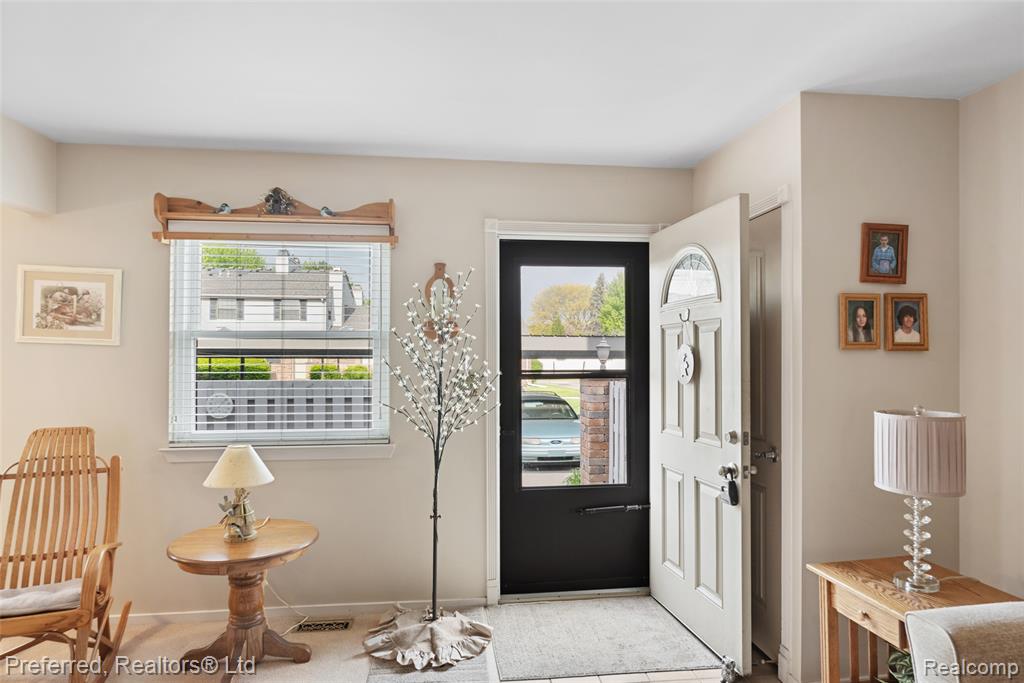 1921 Vine Way Drive, 36, Canton, MI 48188 — Photo 3