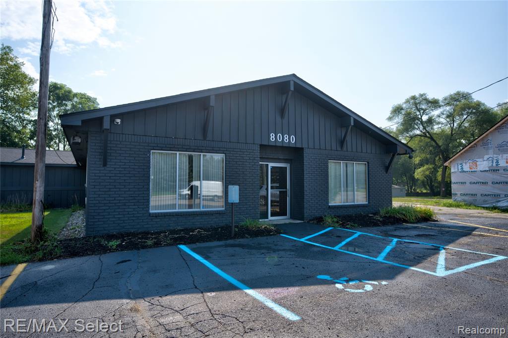 8080 Ortonville Road, Clarkston, MI 48348 — Photo 5