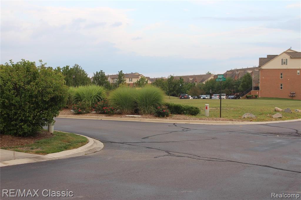 39773 ROCKCREST Circle, Northville, MI — Photo 39