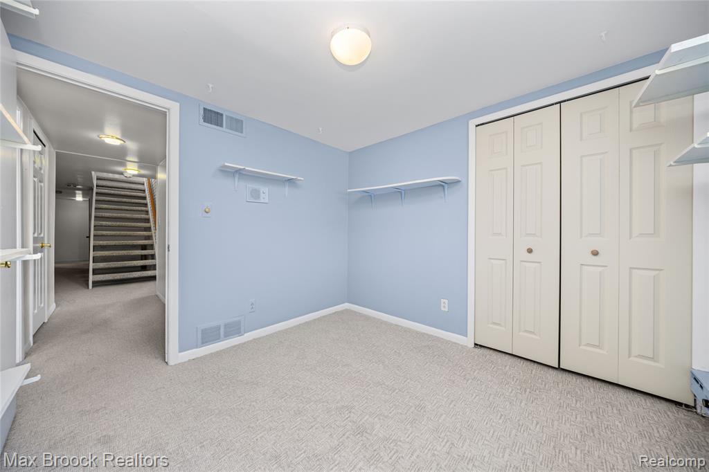 35550 Pleasant Valley Road, Farmington Hills, MI, 48331