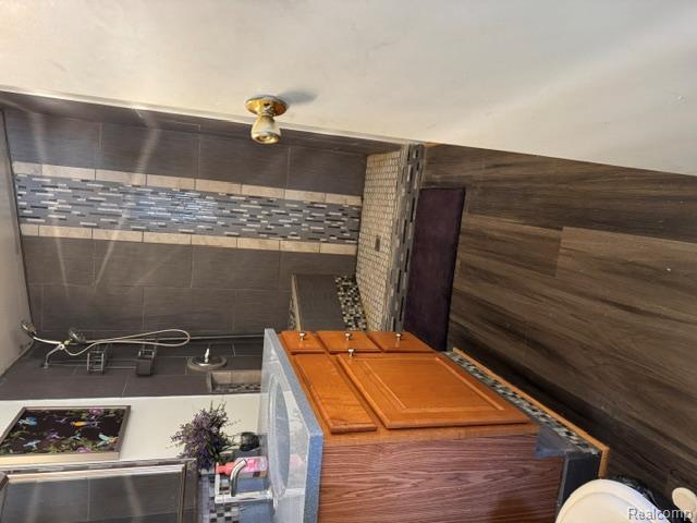 10001 E Goodall Road, 404, Durand, MI 48429 — Photo 31