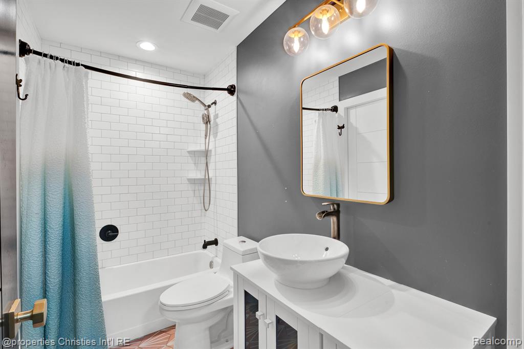 5080 Tootmoor Road, Bloomfield Hills, MI 48302 — Photo 45