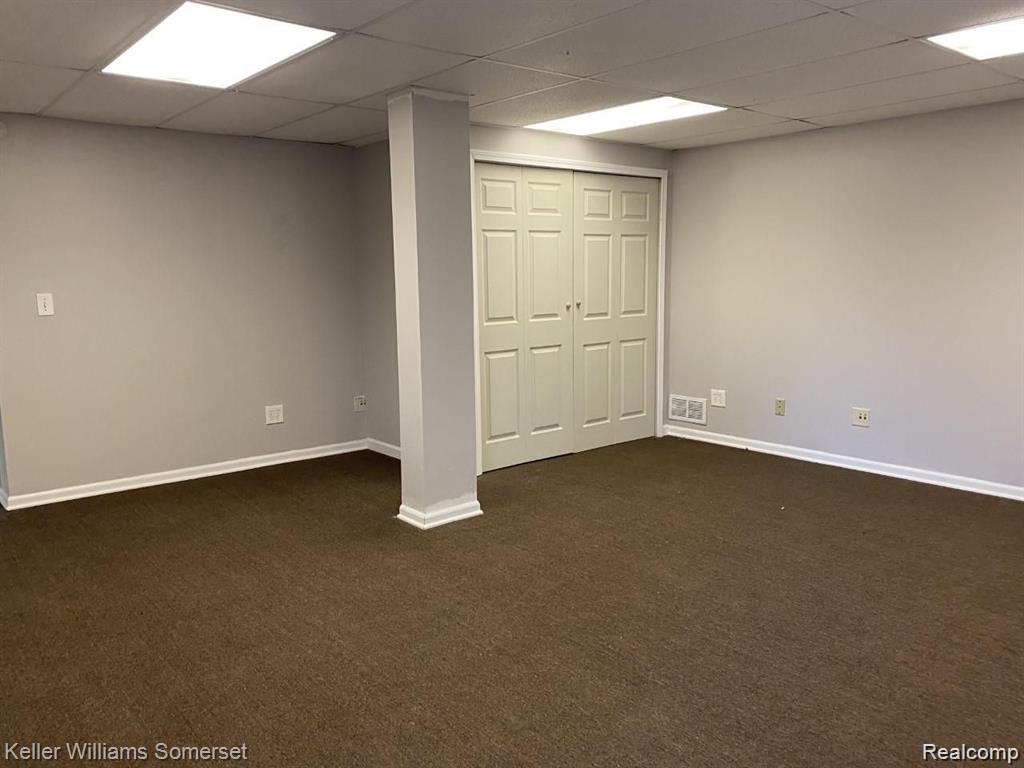 18541 Utica, Roseville, MI 48066 — Photo 11