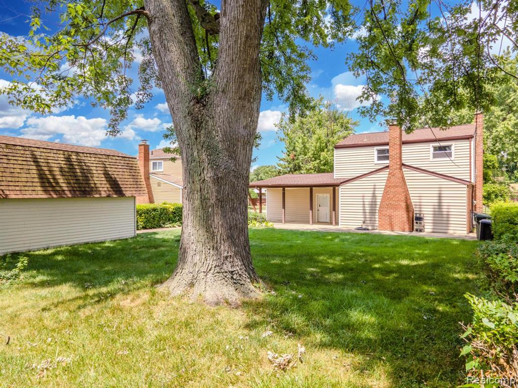 8252 Tinkler Road, Sterling Heights, MI 48312 — Photo 53