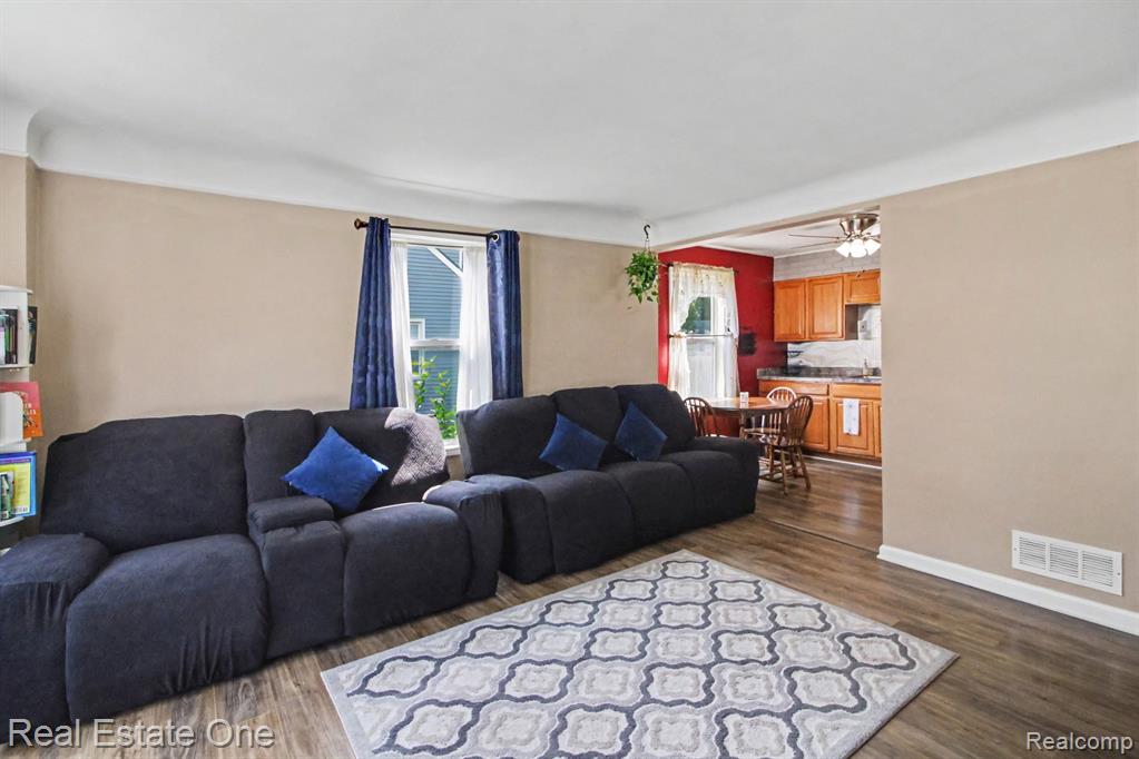 33065 John Hauk Street, Garden City, MI — Photo 6