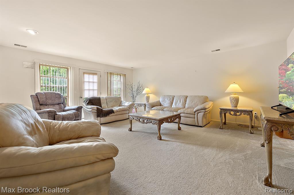 39634 Rockcrest Lane, Northville, MI 48168 — Photo 7