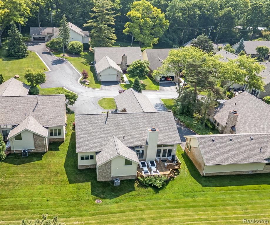 6420 Apple Grove Lane, Bloomfield Hills, MI 48301 — Photo 31