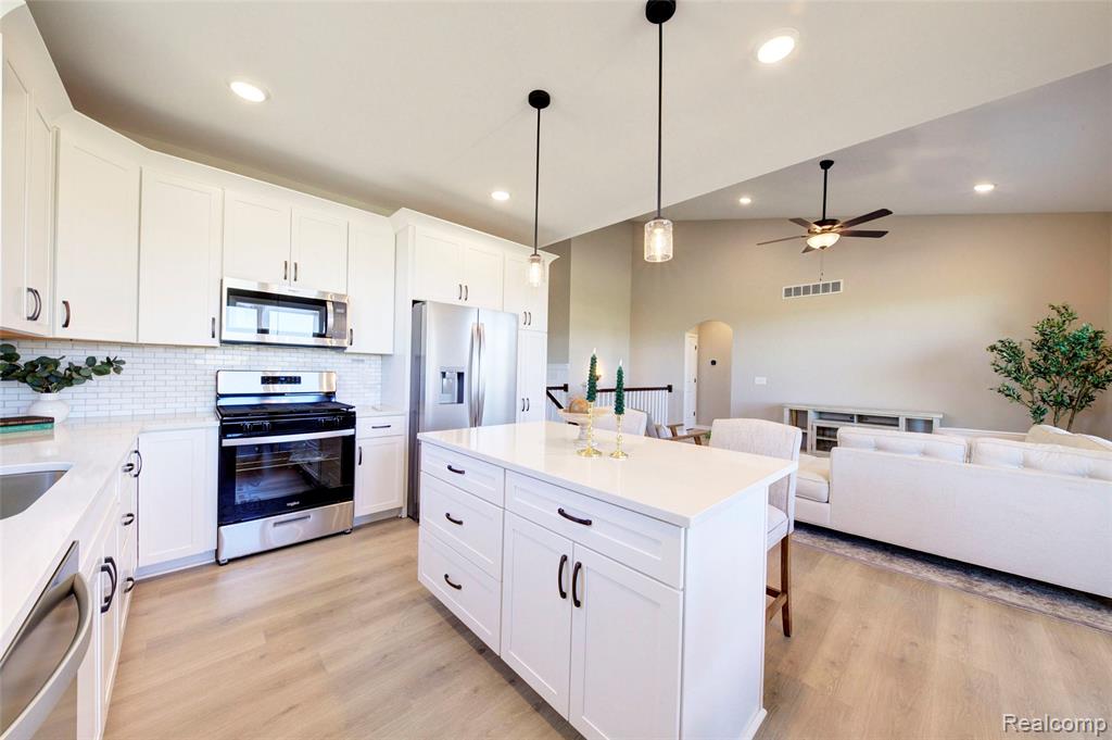 688 Round Rock Drive, Howell, MI 48843 — Photo 30