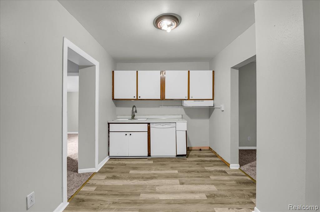 909 Maplewood Avenue, Ypsilanti, MI 48198 — Photo 9