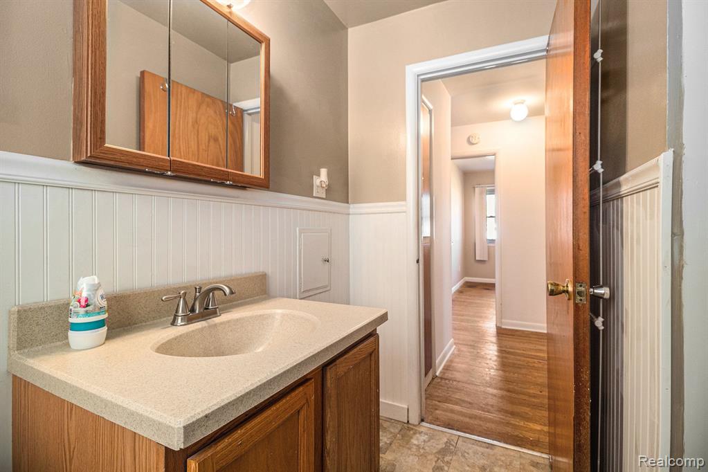 581 Wharton Street, Ypsilanti, MI 48198 — Photo 13