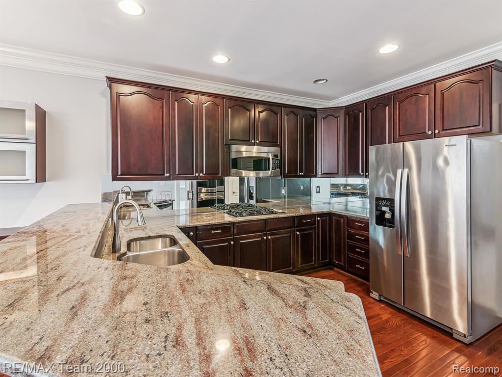 44969 S BROADMOOR Circle, Northville, MI — Photo 15