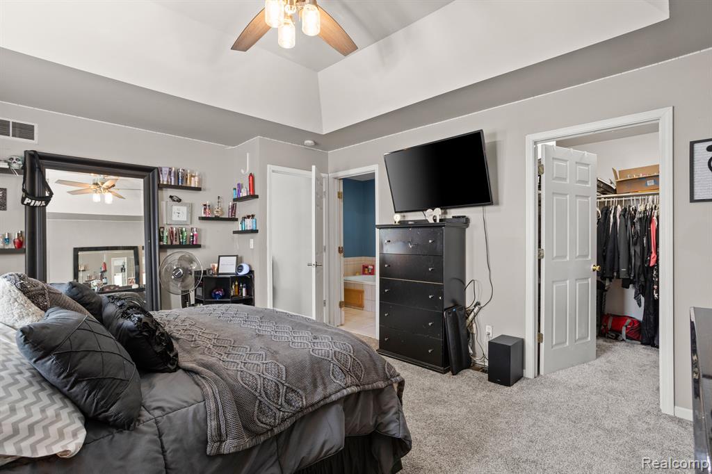 811 SAINT JOHNS Boulevard, Lincoln Park, MI 48146 — Photo 16