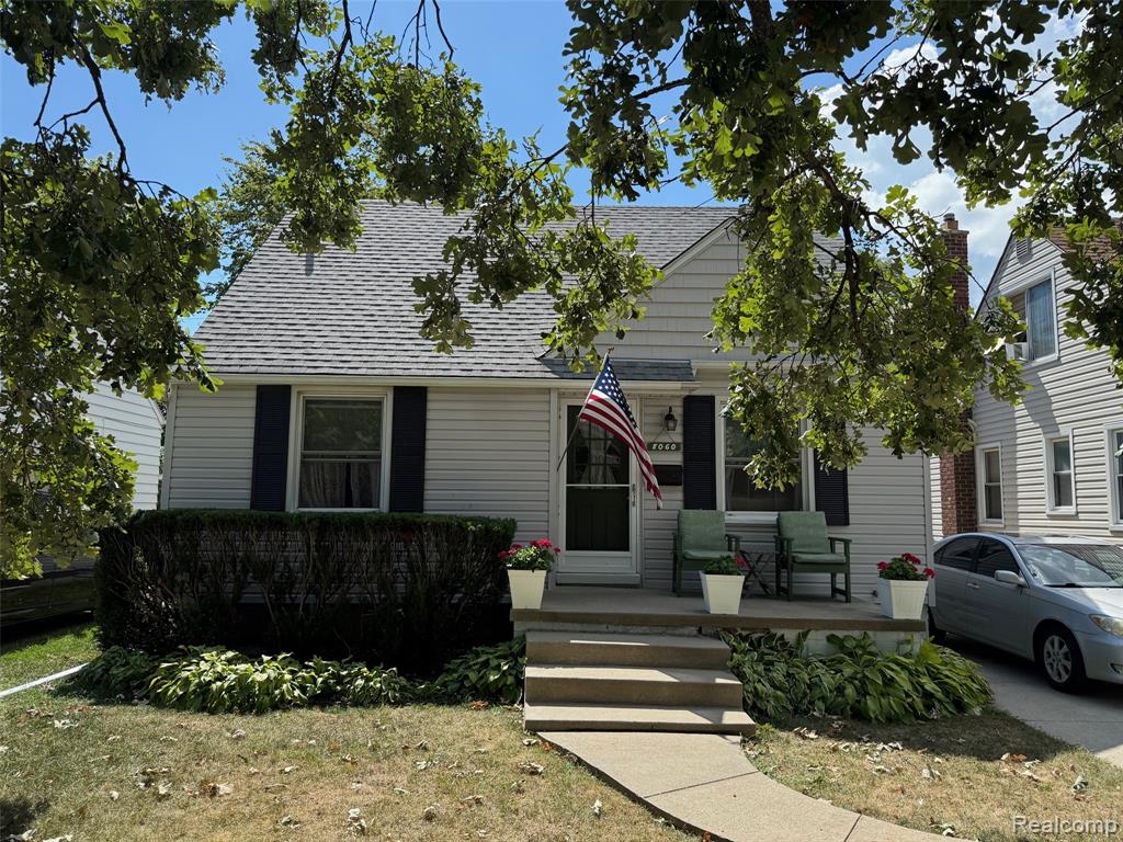 8060 Standard, Center Line, MI 48015 — front exterior