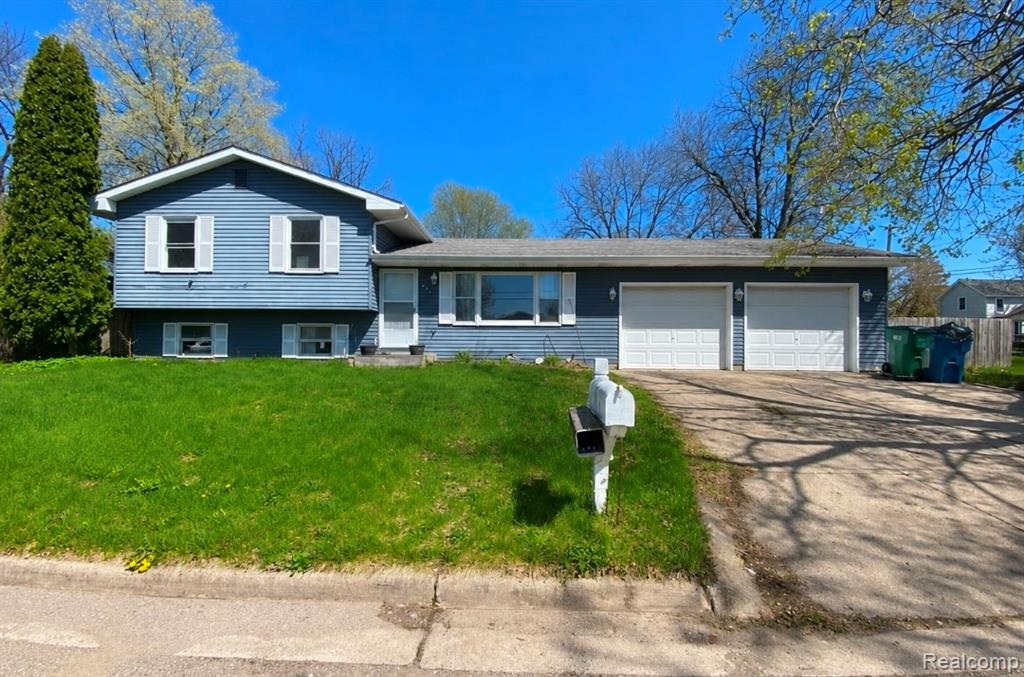 405 S East Street, Eaton Rapids, MI 48827 — front exterior