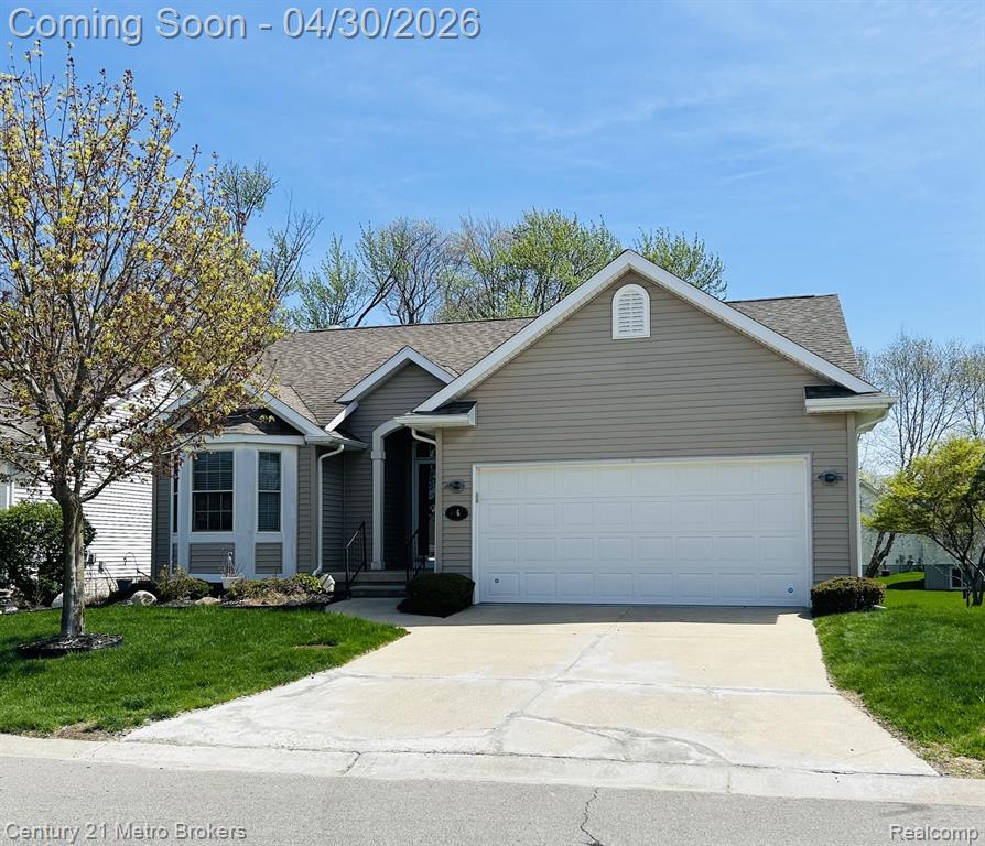 4467 Cross Creek Boulevard, Burton, MI 48509 — Photo 2