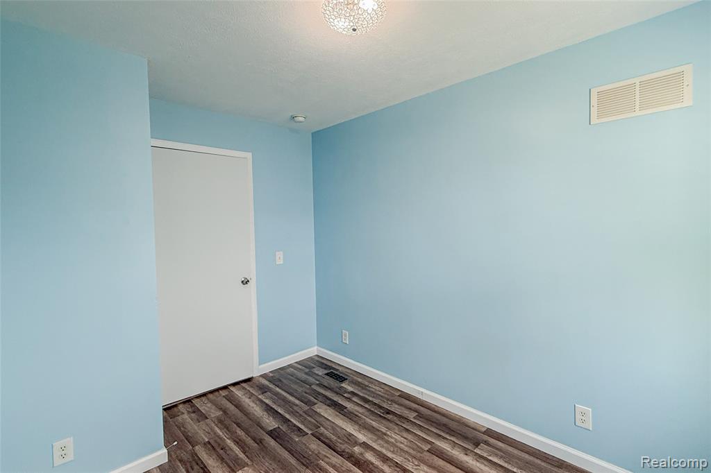 41021 Old Michigan Ave, 39 A, Canton, MI 48188 — Photo 14