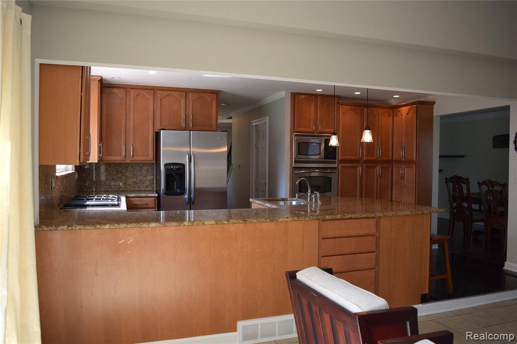 41318 Schoolcraft Road, Plymouth, MI 48170 — Photo 10