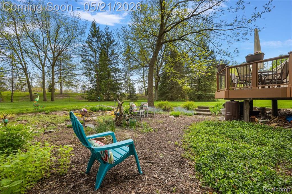 33891 Yorkridge Street, Farmington, MI 48331 — Photo 8