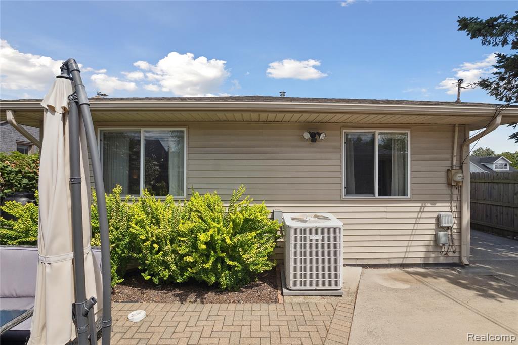 4241 Cooper Avenue, Royal Oak, MI 48073 — Photo 36