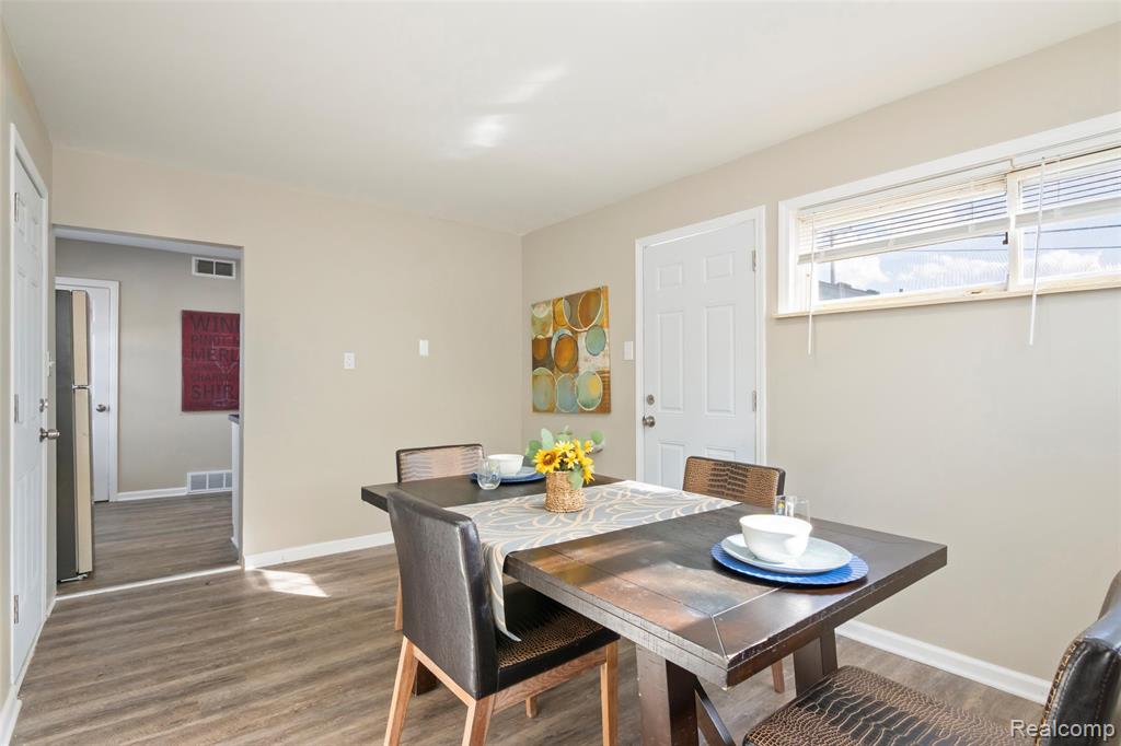 8818 Clippert Street, Taylor, MI 48180 — Photo 18