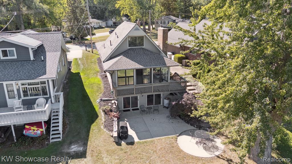 688 Wolverine Drive, Walled Lake, MI 48390 — front exterior
