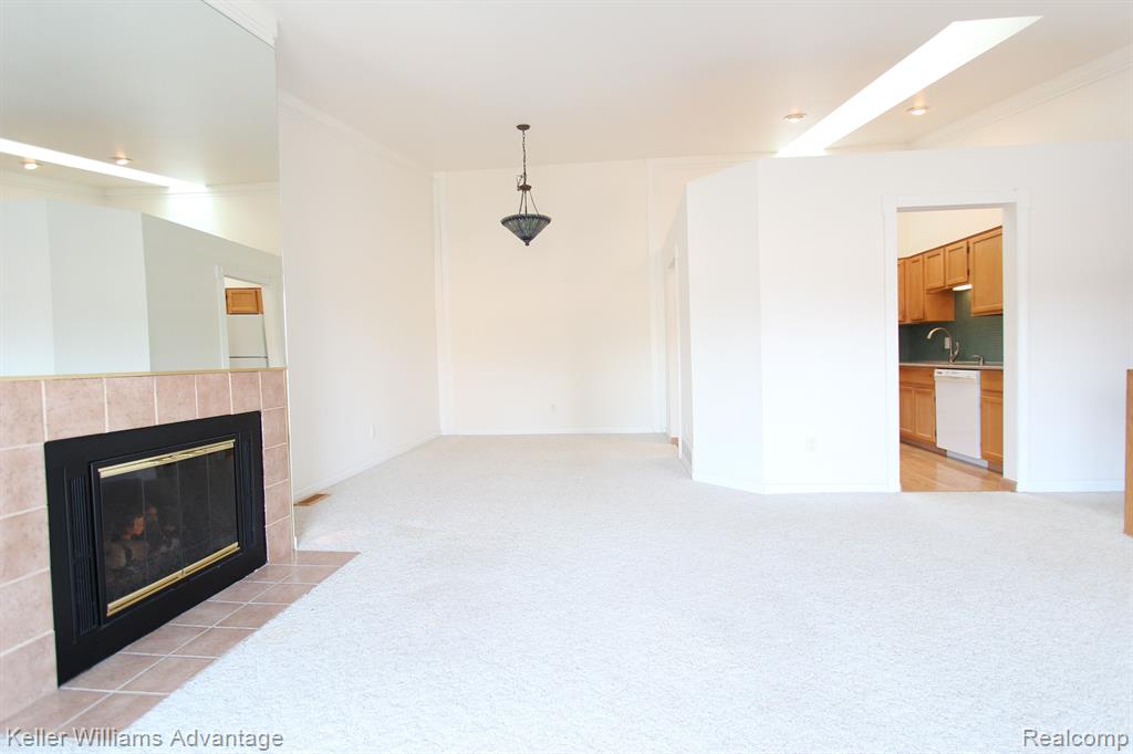 22132 Edgewater, Novi, MI — Photo 23