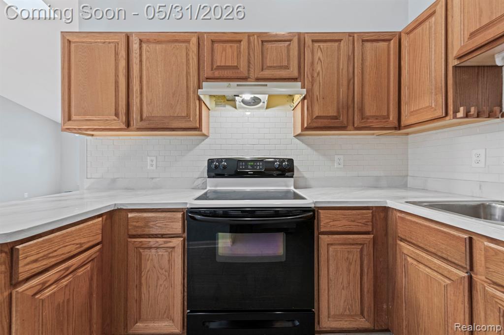 23362 Stromp Court, Trenton, MI 48183 — Photo 13