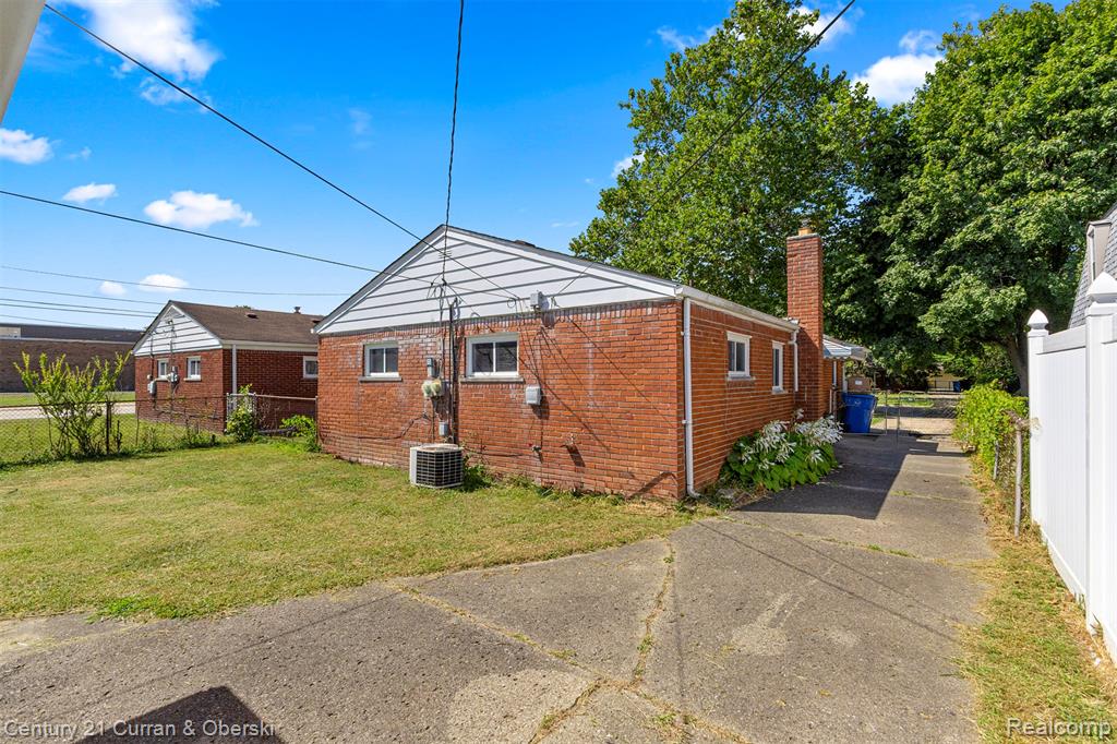 5015 Lincoln Boulevard, Dearborn Heights, MI 48125 — Photo 25