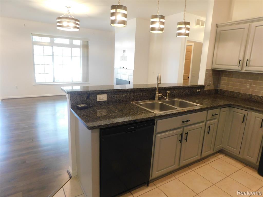 5555 Acorn Lane, Sterling Heights, MI 48314 — Photo 14
