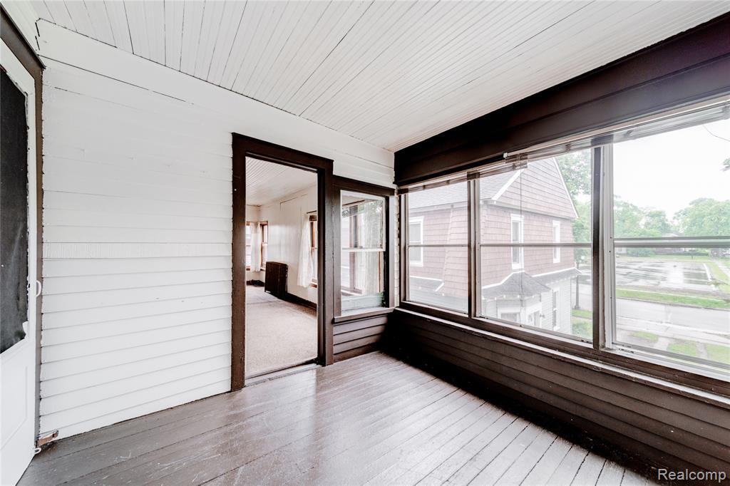 1024 8th Street, Port Huron, MI 48060 — Photo 3